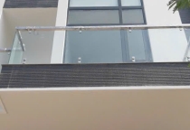 Thi công kính lan can - cầu thang kính Gò Vấp chuyên nghiệp