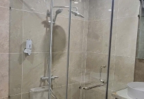 Kính Cường Lực Tại Hồ Chí Minh – Báo Giá Và Dịch Vụ Thi Công Trọn Gói