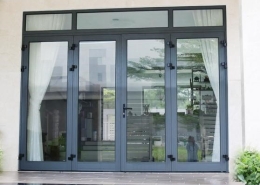 Lợi Ích Khi Sử Dụng Kính Cường Lực Trong Nội Thất Nhà Ở Hiện Đại