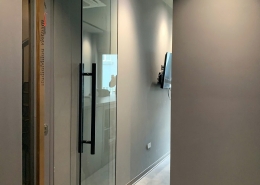 Cửa Kính Cường Lực 1 Cánh – Giải Pháp Gọn Gàng Cho Nhà Phố Hiện Đại