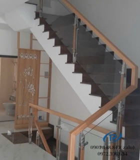Lan can kính cường lực cầu thang-mẫu 3