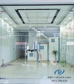 Cửa kính cường lực 2 cánh mở bản lề sàn