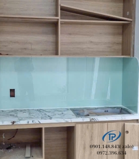 Kính màu ốp bếp -Mẫu 13
