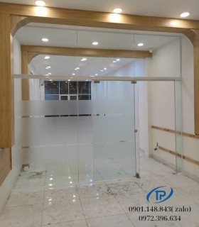 Cửa kính cường lực 1 cánh lùa trượt - Mẫu 18