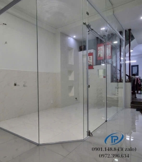  Vách kính cường lực ngăn phòng - Mẫu 07