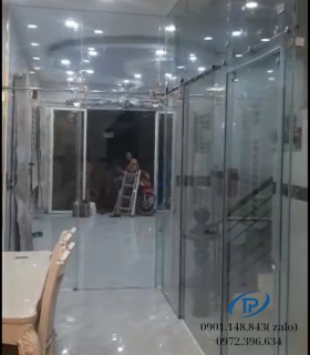 Vách kính cường lực cửa lùa trượt  - Mẫu 03