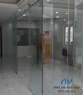 Vách kính cường lực cửa lùa trượt  - Mẫu 15