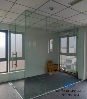Vách kính cường lực cửa mở bản lề sàn - Mẫu 16